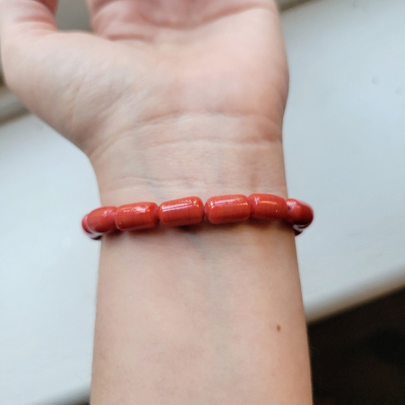 Vintage Handmade Coral Beaded Bracelet - Picture 5 of 5